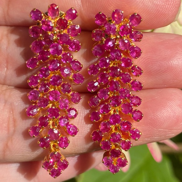 New Natural Burmese Ruby Dangle Earrings in 18K Solid Gold - Picture 3 of 8